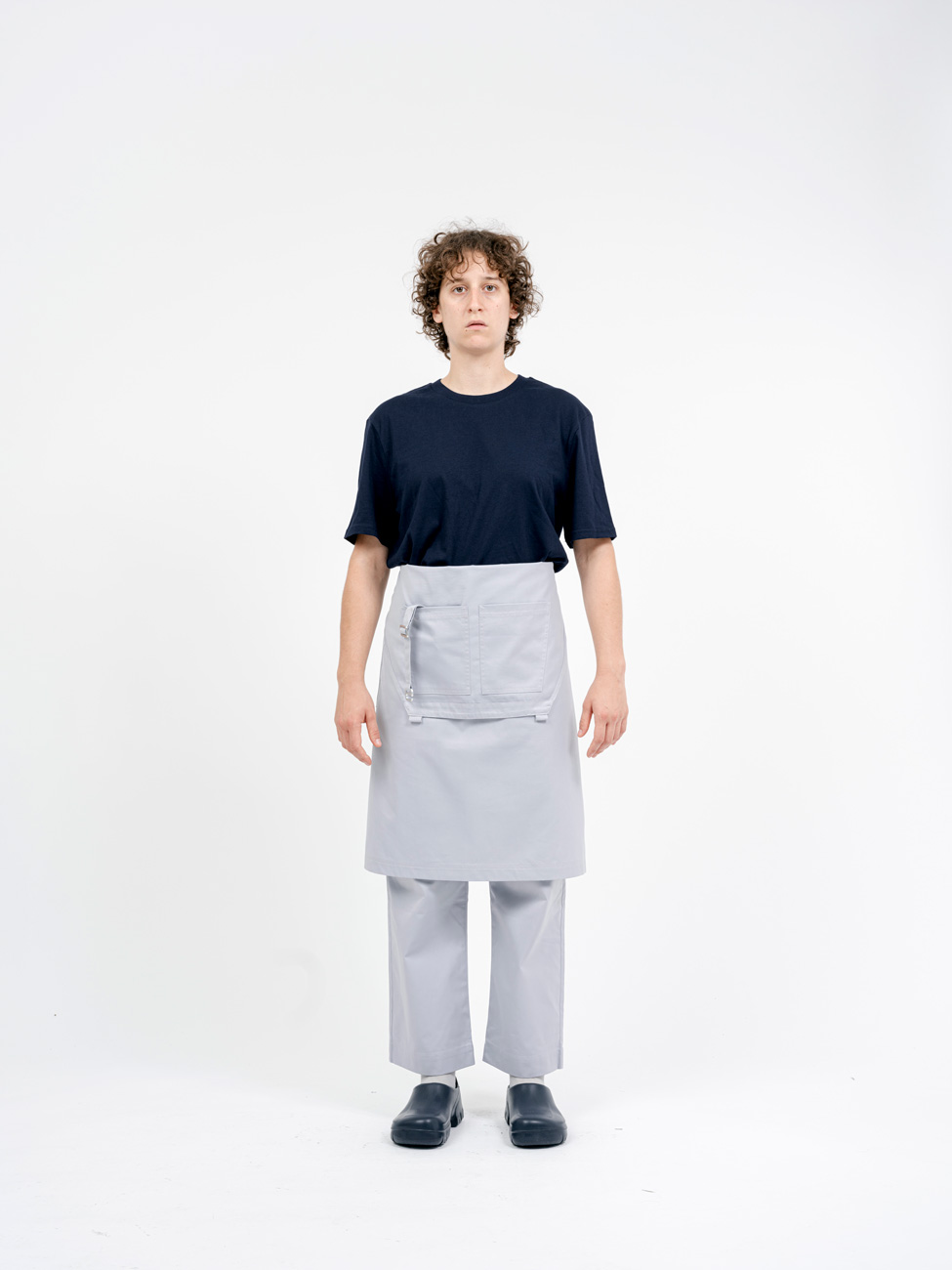 Bastidaforwork workwear uniforme design sustainable 2ways apron alum grey 3