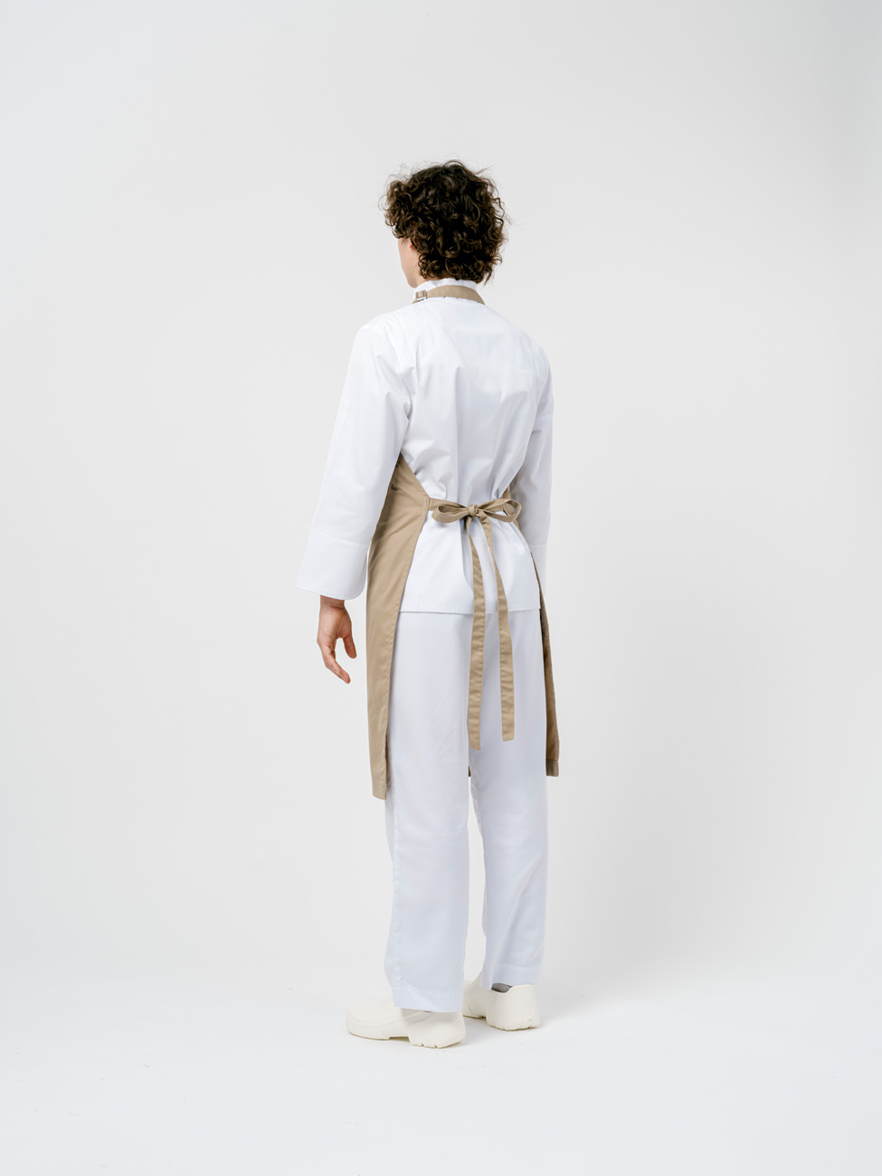 Bastidaforwork workwear uniforme design sustainable 2ways apron caramel 4