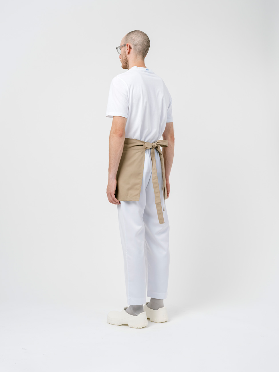 Bastidaforwork workwear uniforme design sustainable obu mini apron caramel 3