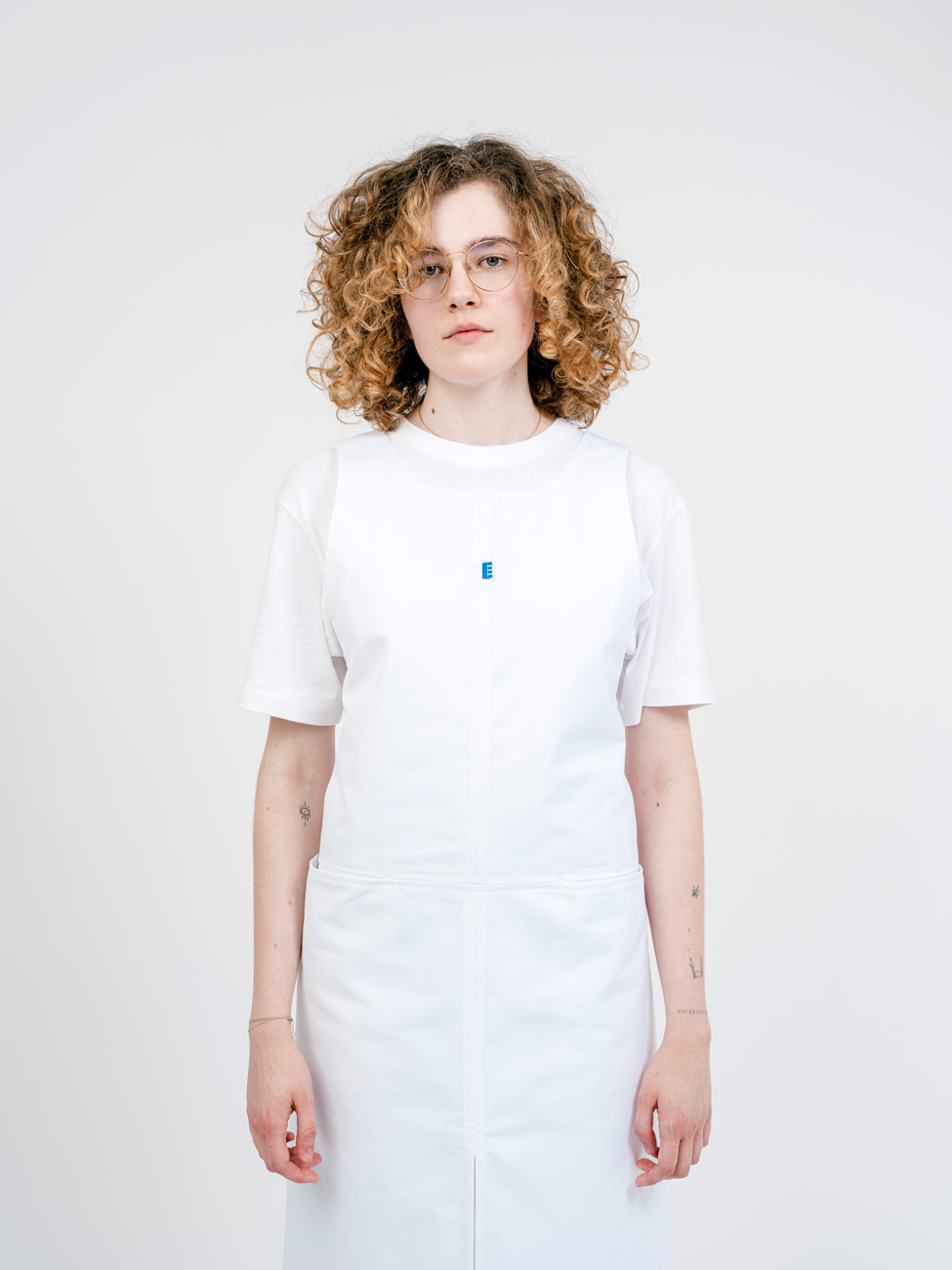 Bastidaforwork workwear uniforme design sustainable obu bib apron white 1