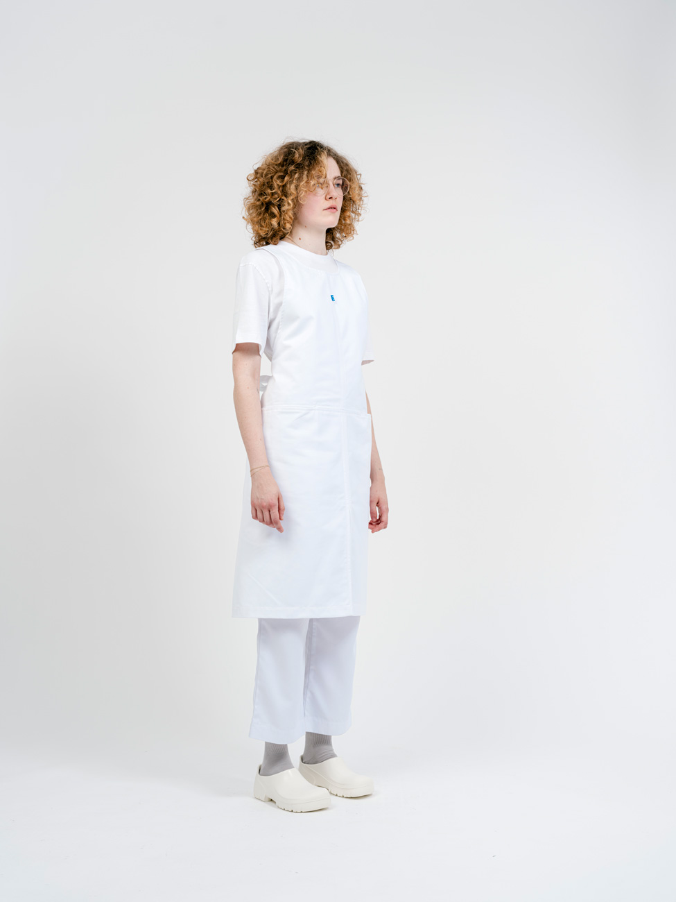Bastidaforwork workwear uniforme design sustainable obu bib apron white 3