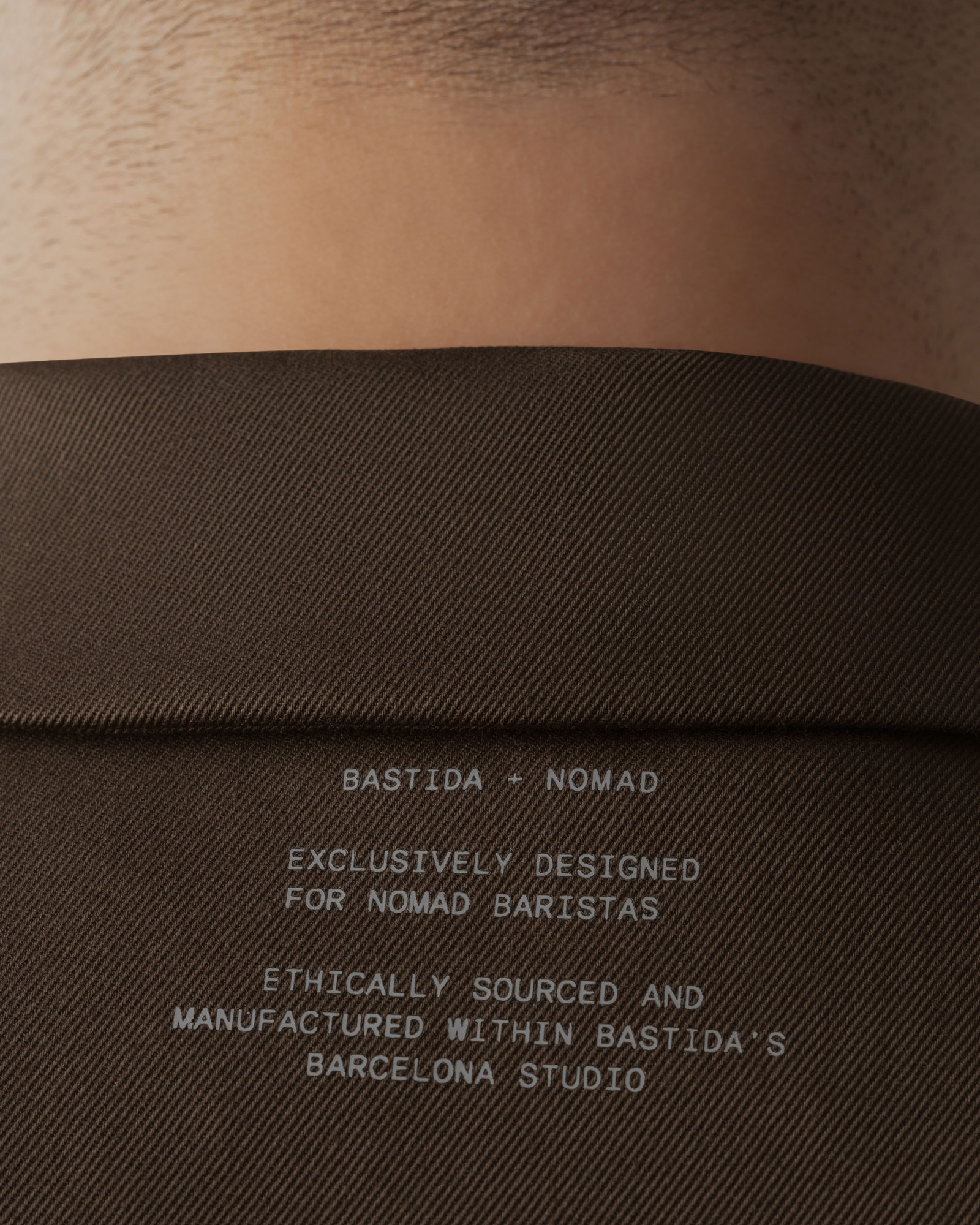 Bastida_Nomad_worwear_uniforme_shirt_camisa_coffee_5