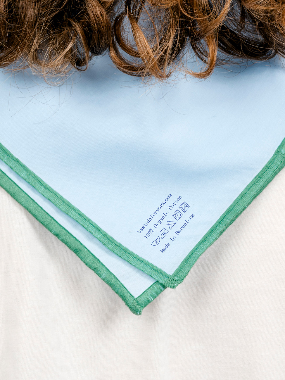 Bastidaforwork workwear uniforme design sustainable itami scarf blue 2