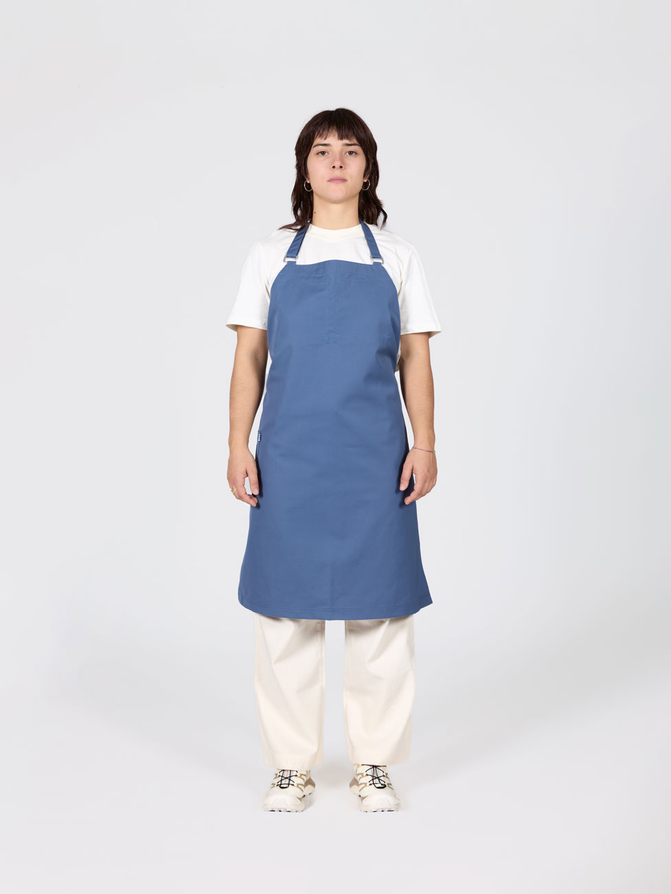 bastida for work workwear uniforme sustainable apron 2 ways stone blue A