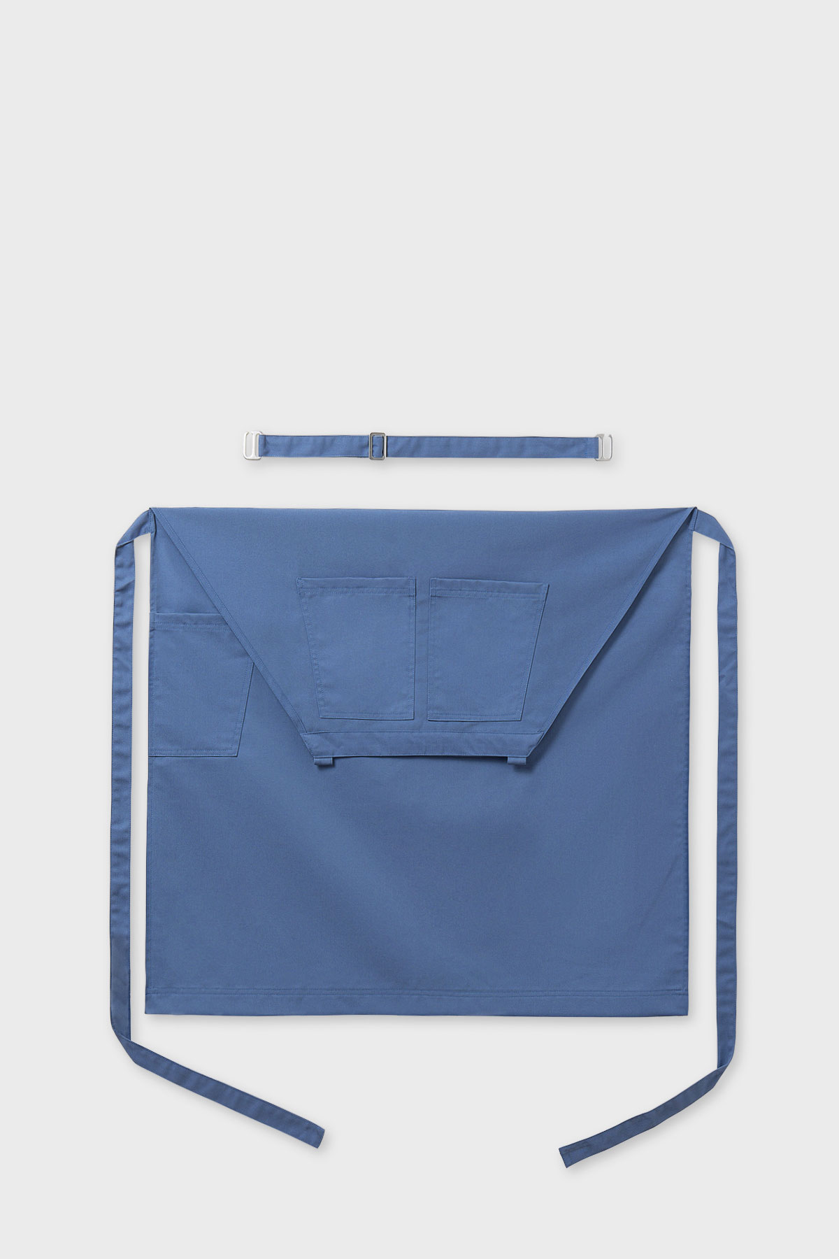 bastida for work workwear uniforme sustainable apron 2 ways stone blue F